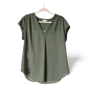 Fun2Fun XL blouse green and black pattern